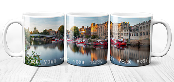 Lendal Bridge, The Guildhall and City Cruises Boats in York - Ceramic Photo Mug